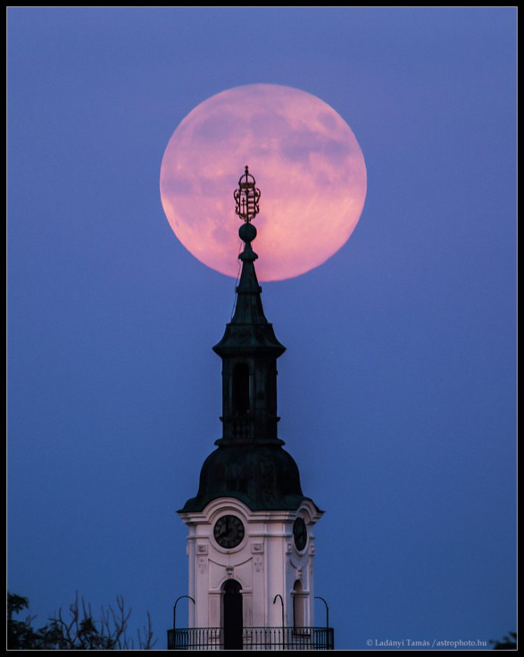 Supermoon and the Coat of Arms of Hungary