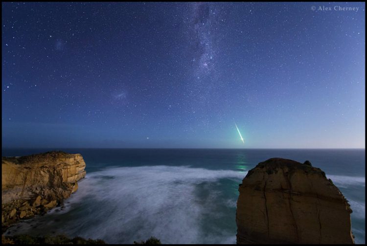 Green Fireball above 12 Apostles