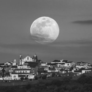 Monsaraz Moonrise