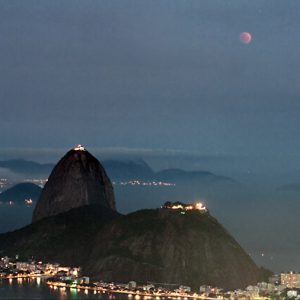 Rio Red Moon