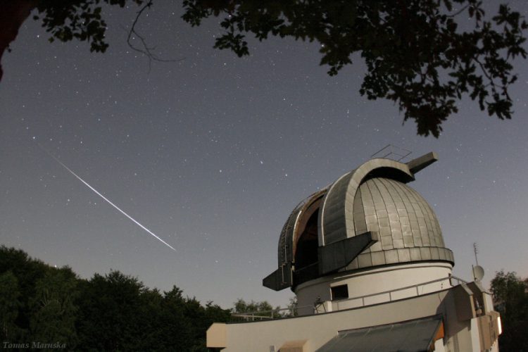 Summer Meteor and the Observatory