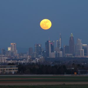 Perigee Full Moon over Frankfurt