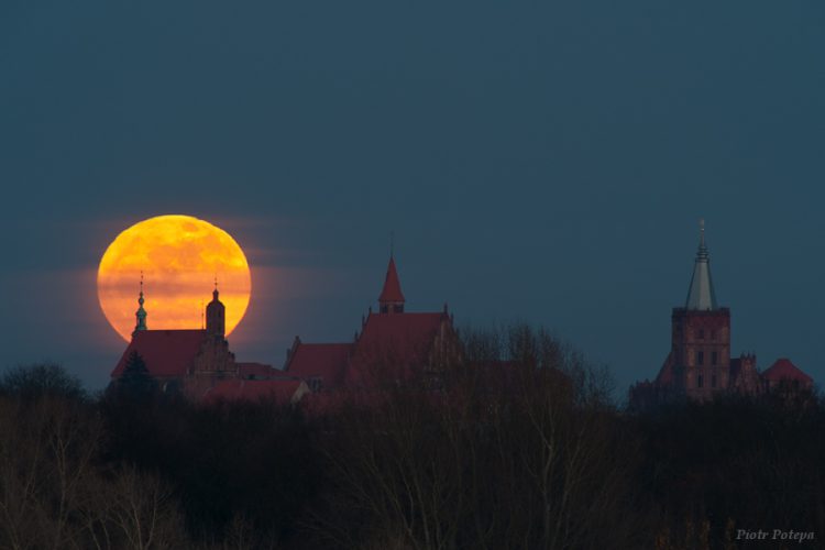 Towering Super Moon over Chelmno