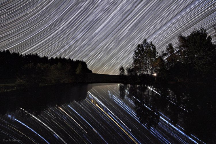 Mirrored Star Motions