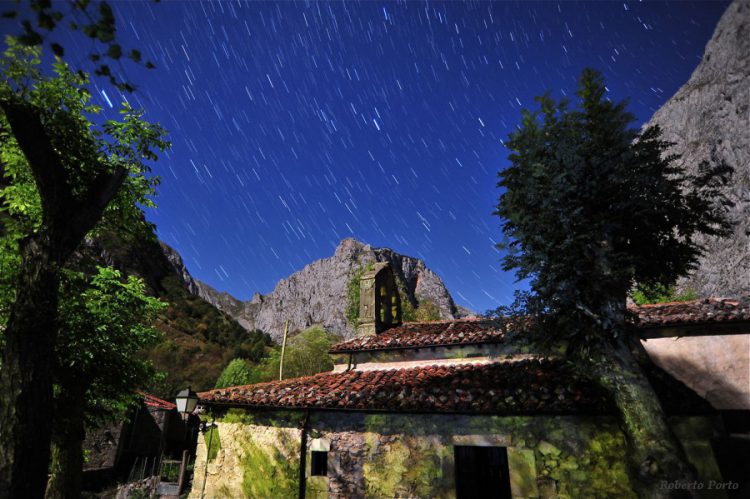 Picos Refuge in Moonllight