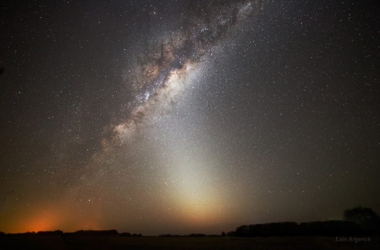 Zodiacal Light from Veronica