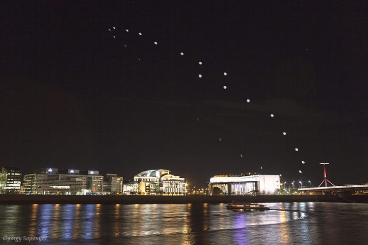 Lunar Analemma