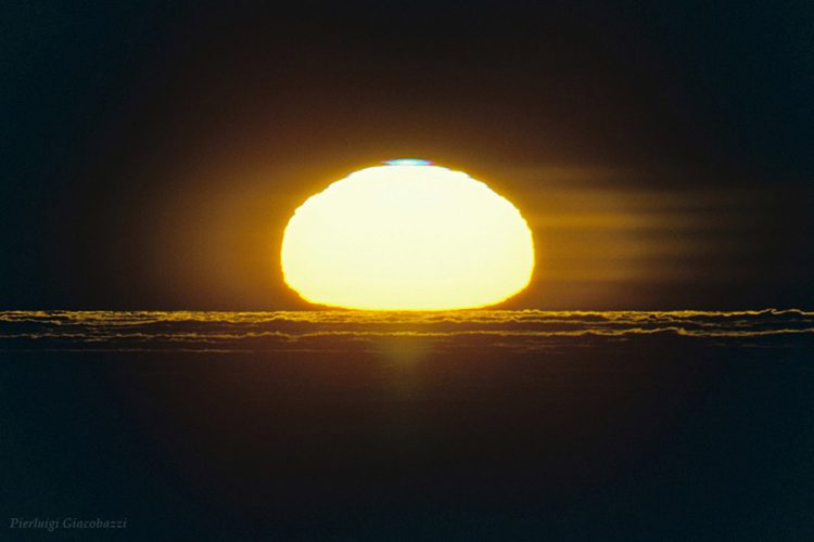 Solar Blue Flash – Red Flash