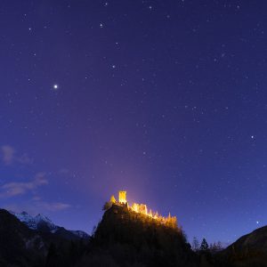 Graines Castle and Jupiter
