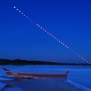 Phases of Total Lunar Eclipse (photo sequence)