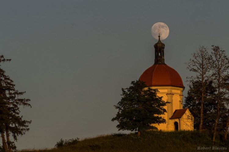 The Buck Moon and the Chapel