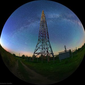 Eye of the Night Sky with Airglow
