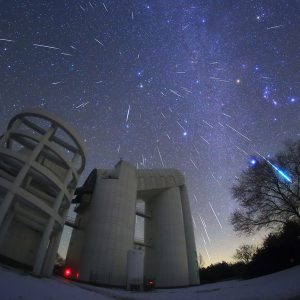 LAMOST & Geminids (Photo Composite)
