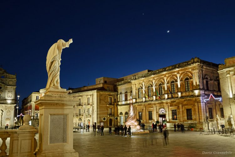 Moon and Venus from Ortygia