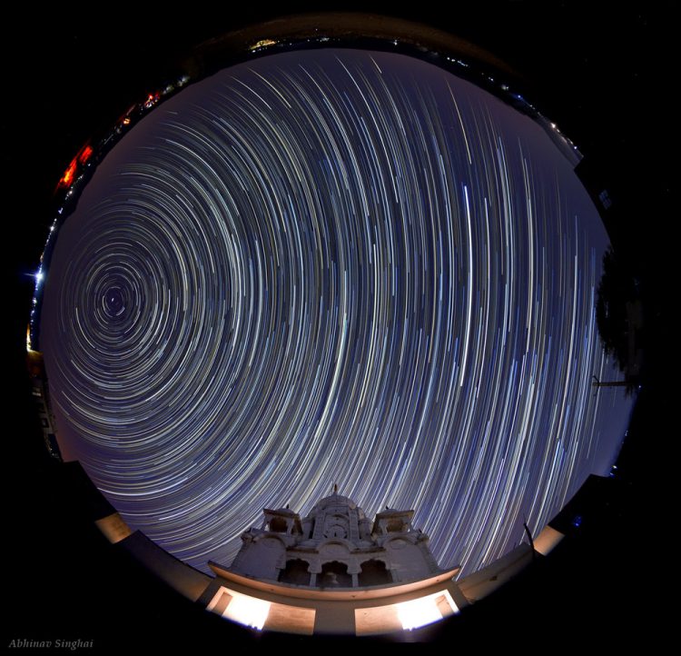 Startrail over Temple