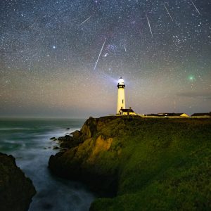 Lighthouse, Gemininds, Comet (composite)