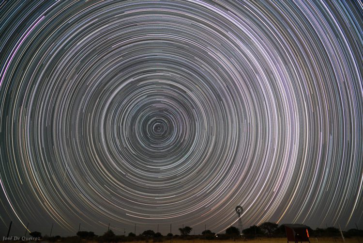 Startrails Around the South Pole