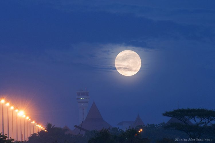 The Hunter`s Supermoon