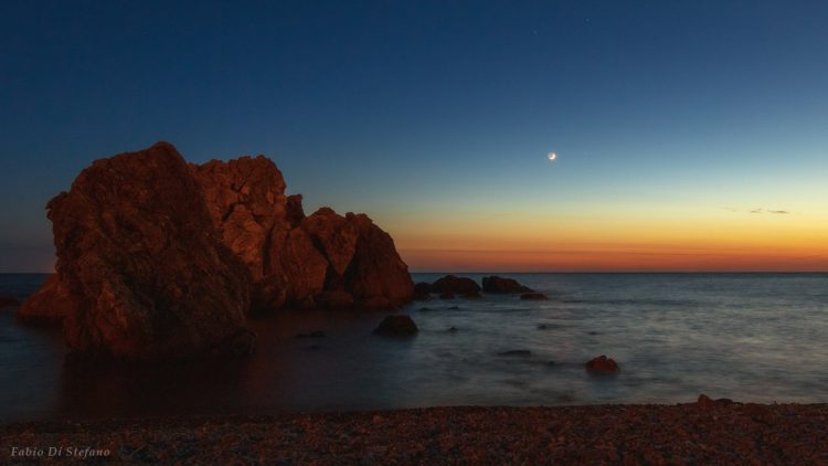 Conjunction of Moon, Mars and Mercury