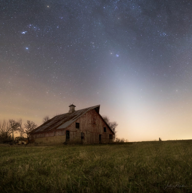 Zodiacal Light in the Heartland
