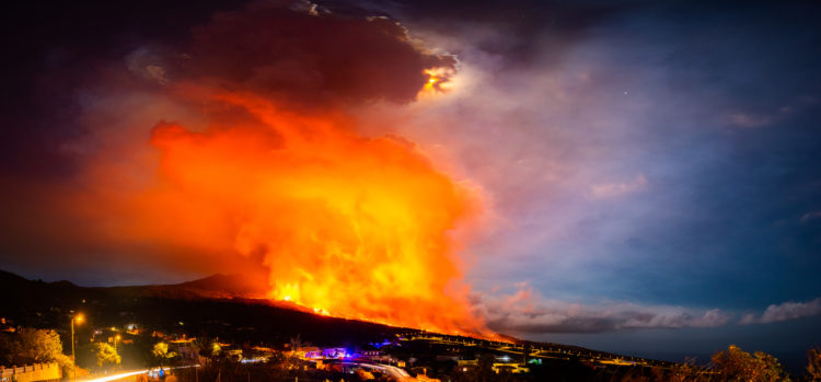 Pirocumulus at Night