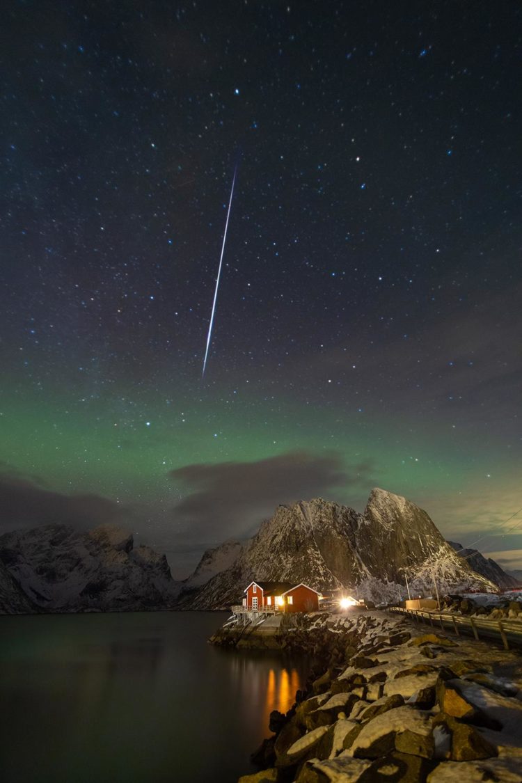 A Bright Meteor and Faint Aurora