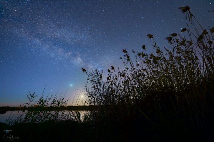 Moon, Venus and Mars Alignment