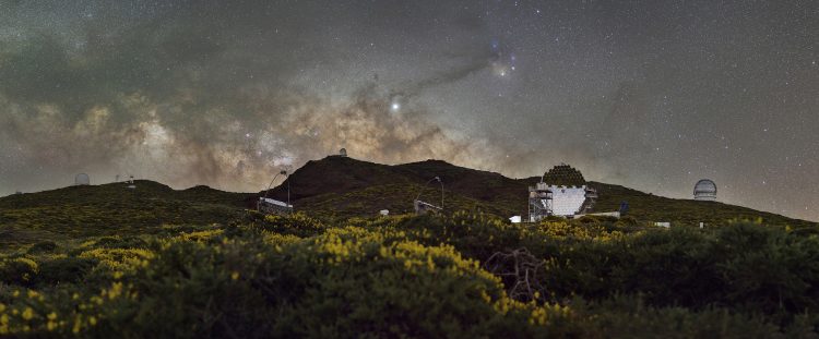 Milky Way and Roque de los Muchachos Observatory