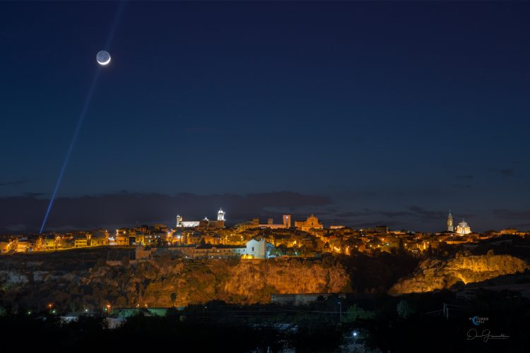 Against the Light Pollution