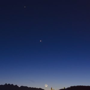 Alignment of Moon, Venus and Jupiter
