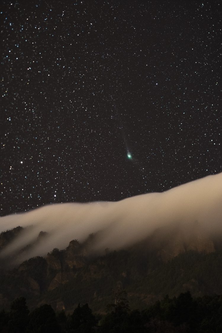 Comet ZTF at Cascada de Nubes