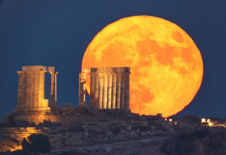 Super Moon Over the Temple of Poseidon