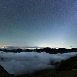 Sea of Clouds and Zodiacal Light