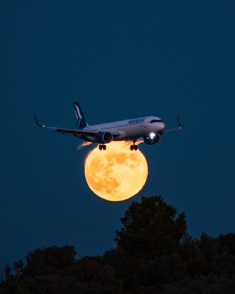 Landing on Full Moon