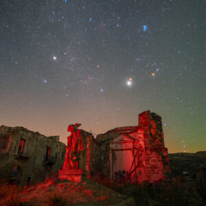 Conjunction and Perseides Above Old Poggioreale