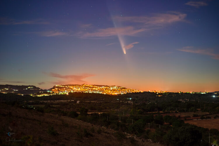 Comet T-A Above Palazzolo Acreide