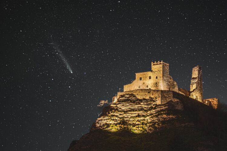 Comet and Castle