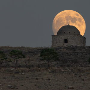 Supermoon and the Tomb of Princess