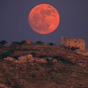 Strawberry Moon and the Castle