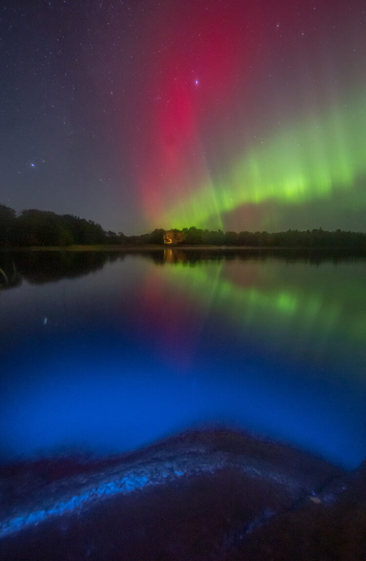 Beautiful Aurora and Fluorescence