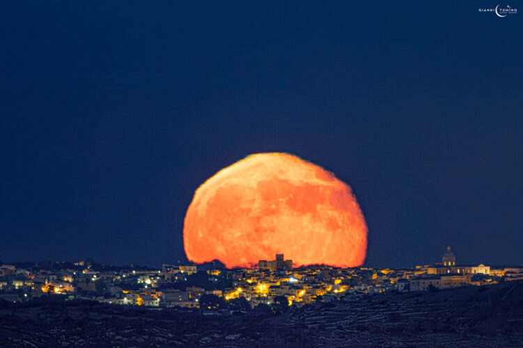 The Full Moon Over Noto