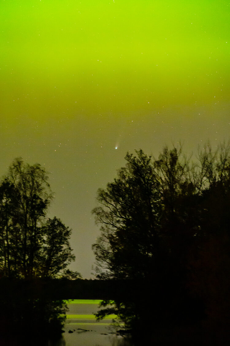 Comet Lemmon and Aurora