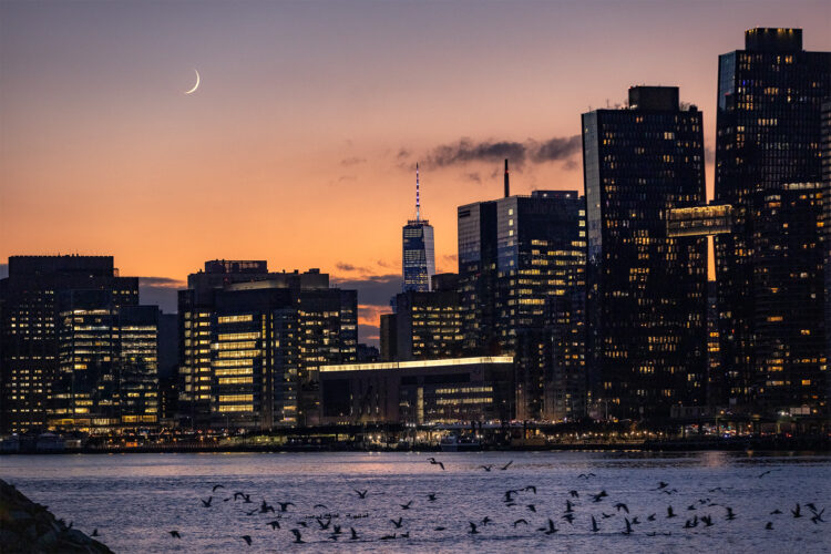 Autumn Moonset from Roosevelt Island